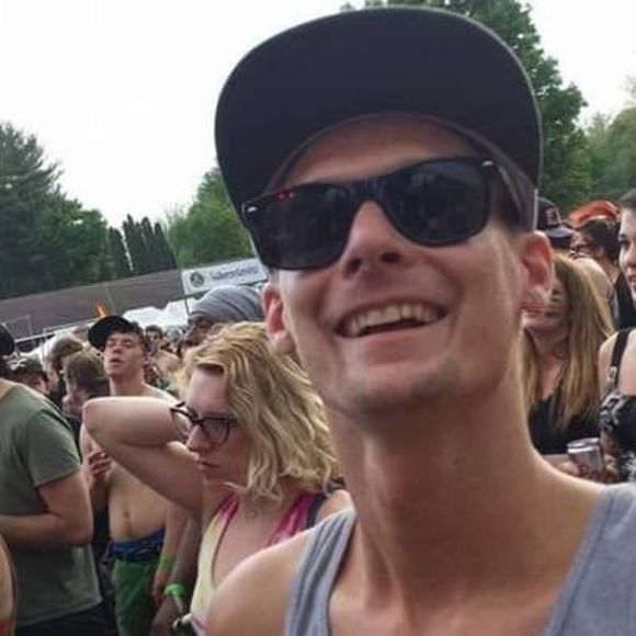 Meet your Posher, Derek - Picture 1 of 1